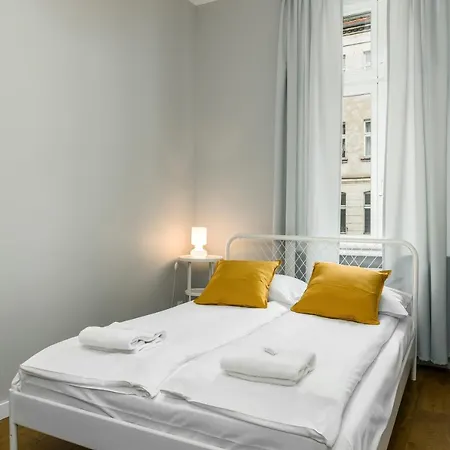 Old Town Apartment Garbary By Noclegi Renters Posen Exterior foto