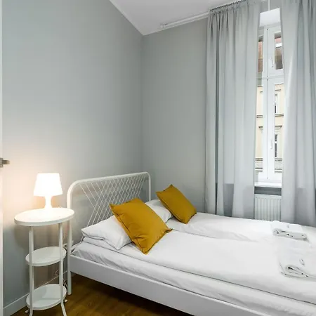 Old Town Apartment Garbary By Noclegi Renters Posen Exterior foto