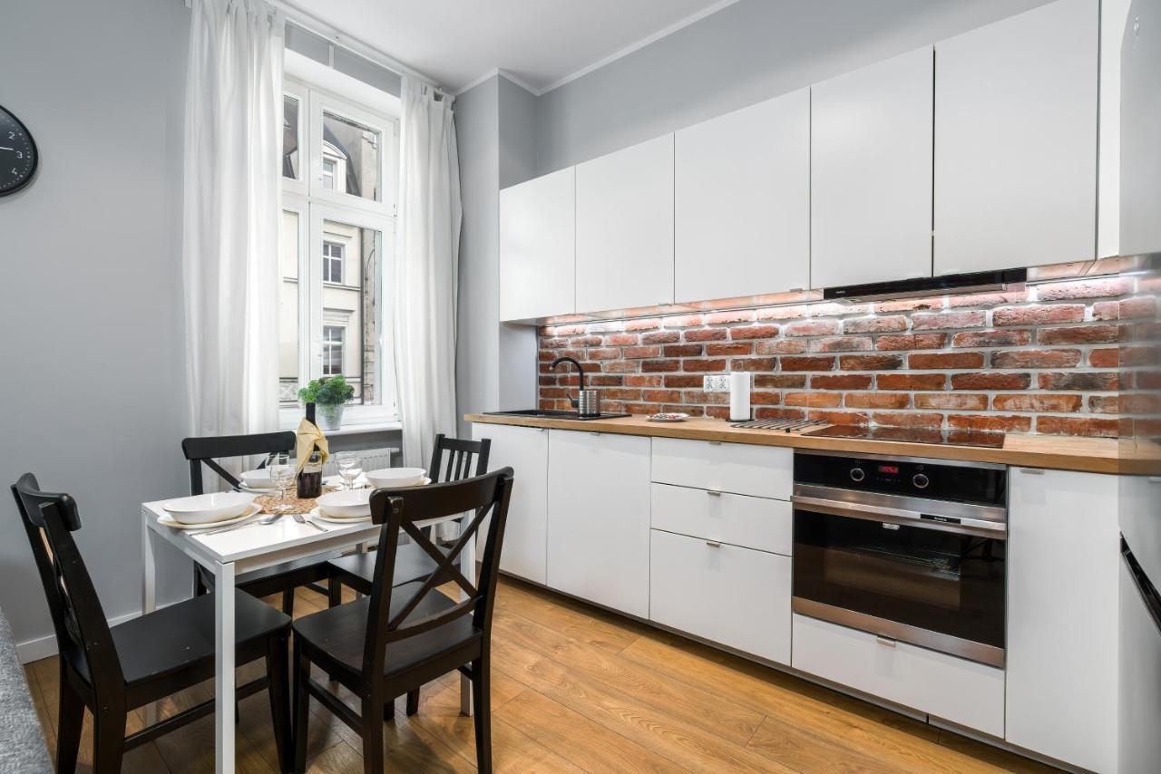 Old Town Garbary By Renters * Posen